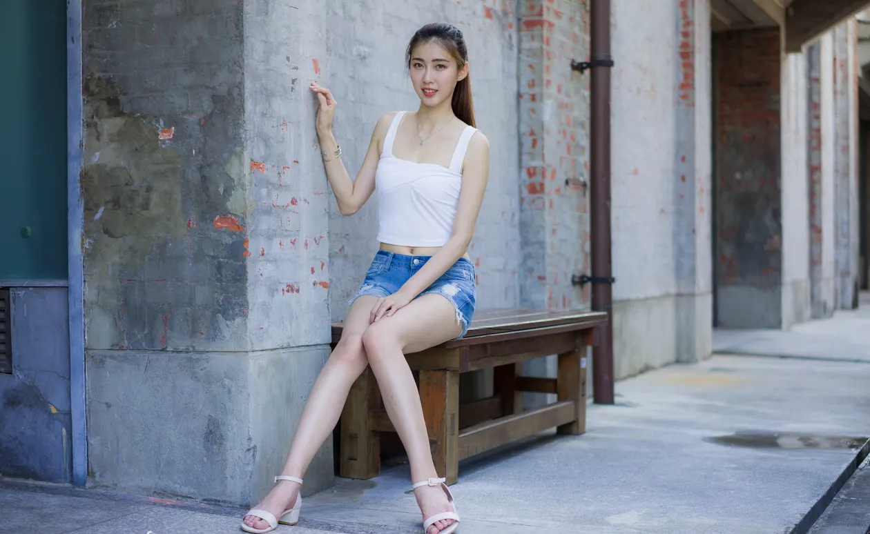 [Mzsock] NO.186 Jin Yunqiao’s midriff-revealing denim shorts cool and beautiful legs street photography#[47P]-46